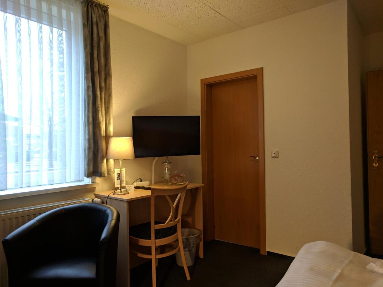 Aprotos Lueneburger Hof Hotel มุนสเตอร์ อิม ไฮเดอไครส์ ภายนอก รูปภาพ