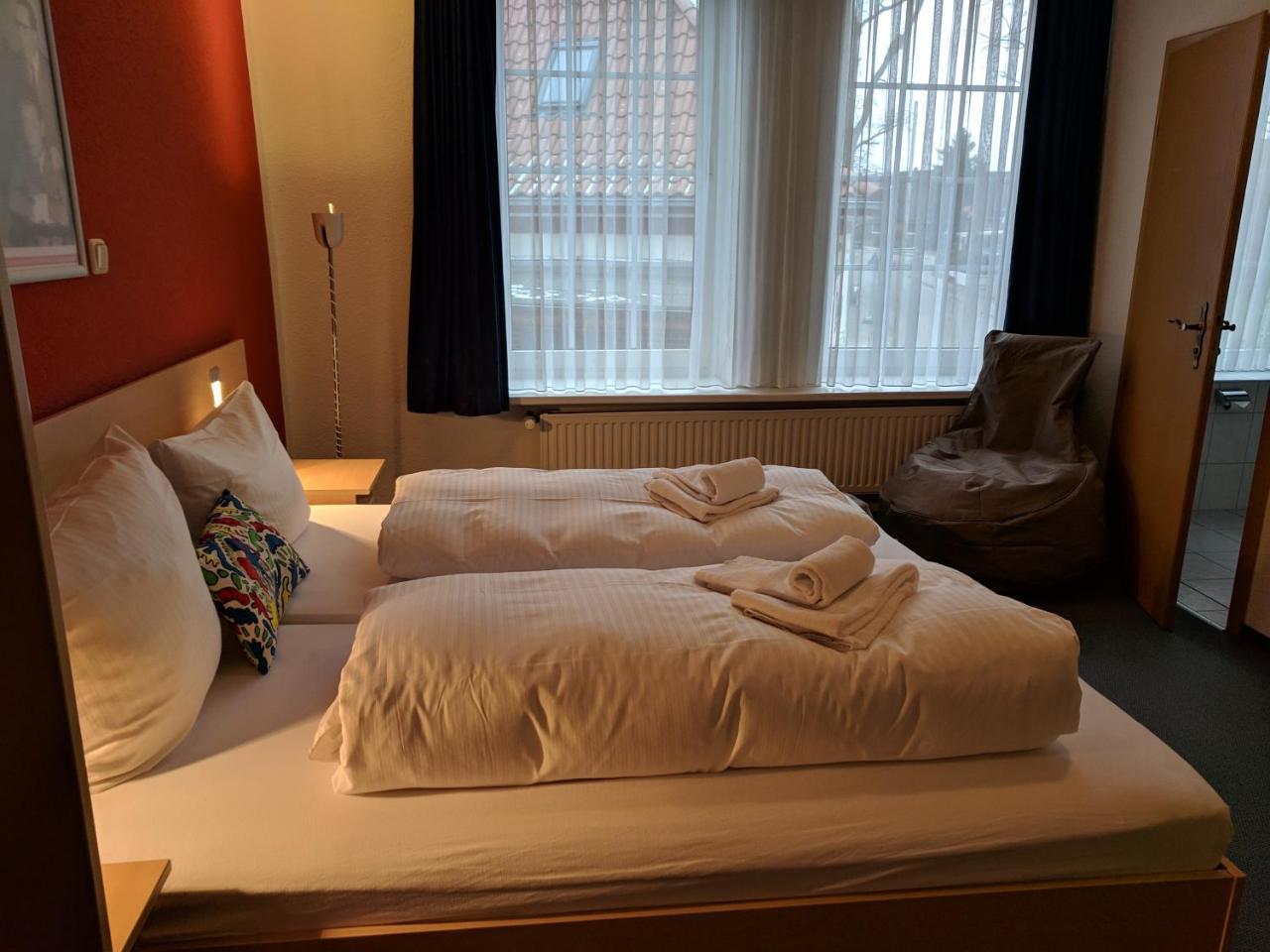 Aprotos Lueneburger Hof Hotel มุนสเตอร์ อิม ไฮเดอไครส์ ภายนอก รูปภาพ